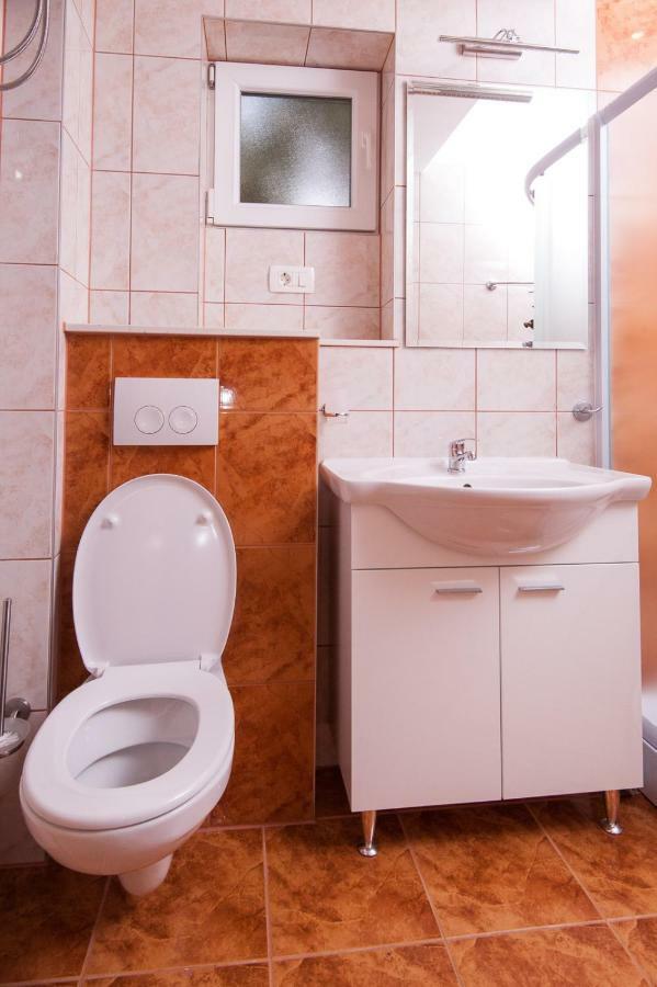 Apartmani Galija 피사크 외부 사진