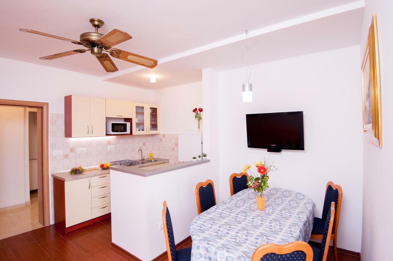 Apartmani Galija 피사크 외부 사진