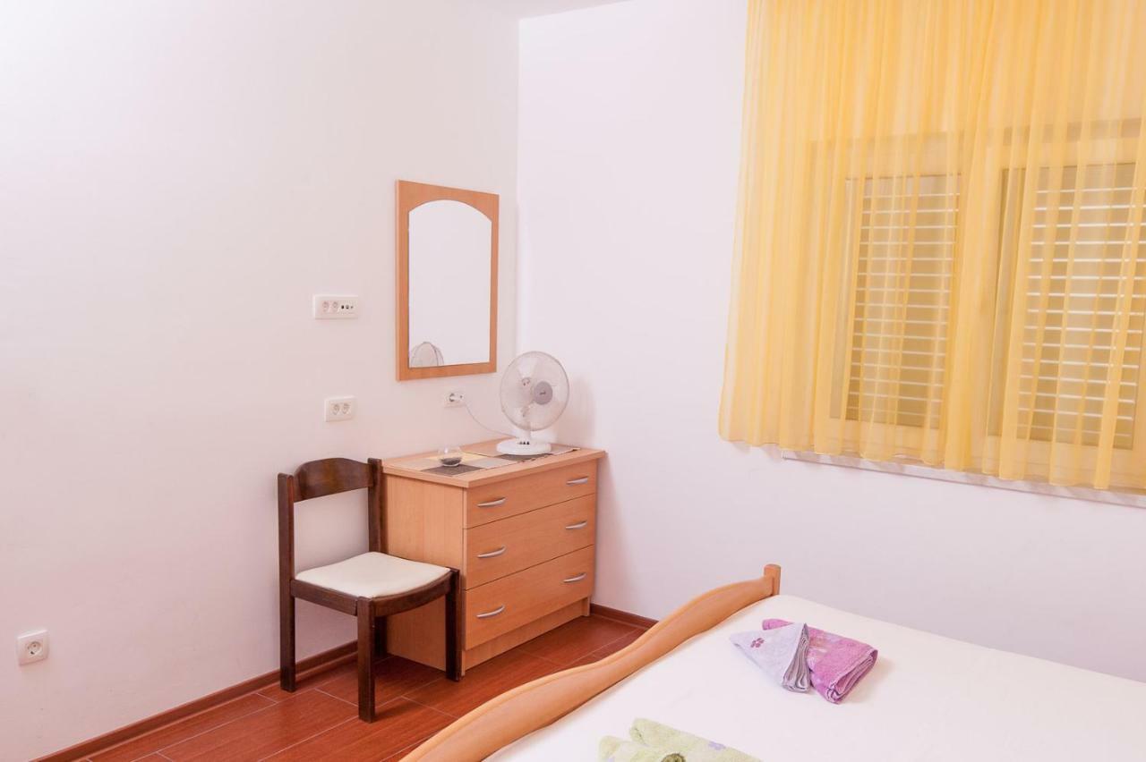 Apartmani Galija 피사크 외부 사진