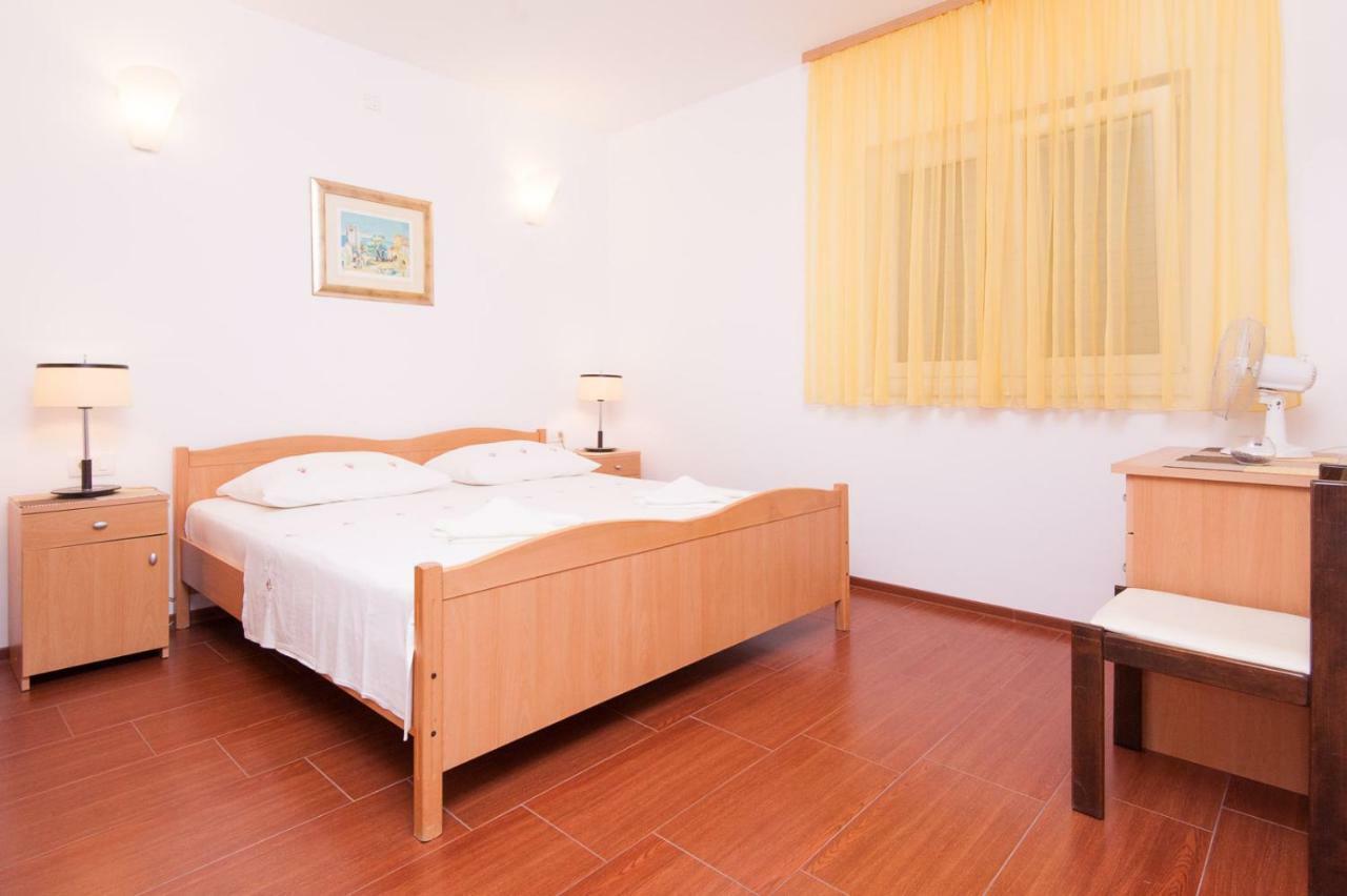Apartmani Galija 피사크 외부 사진