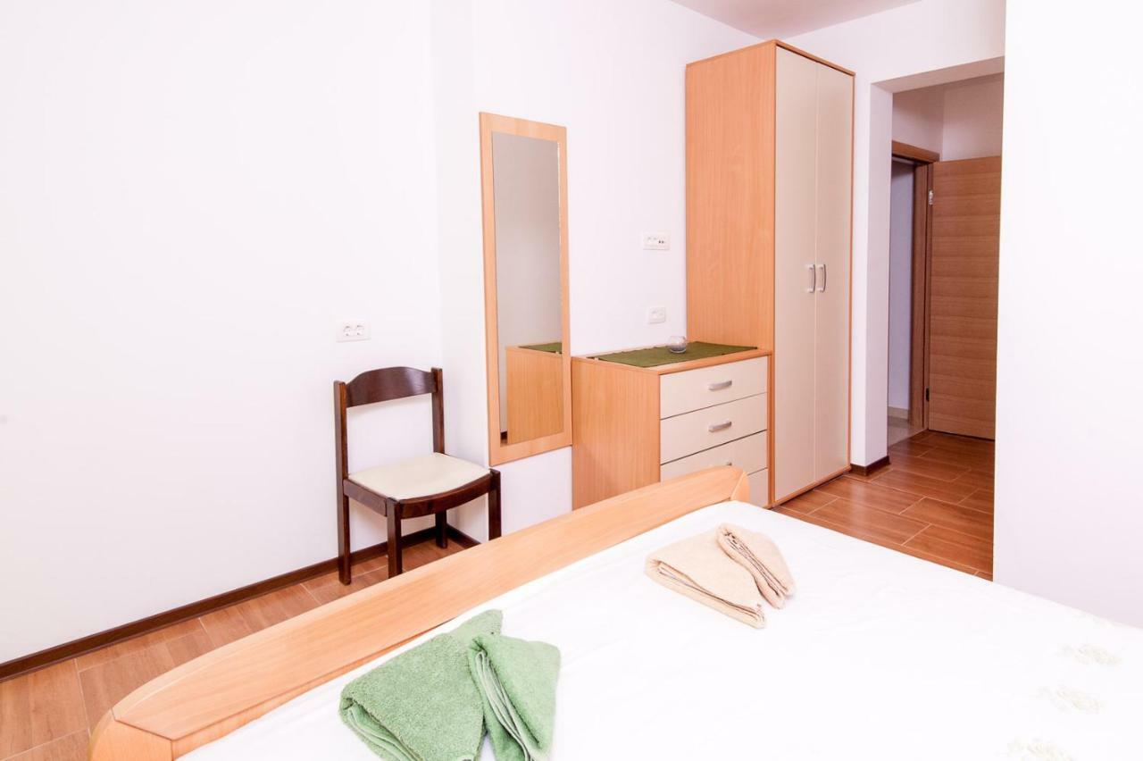 Apartmani Galija 피사크 외부 사진