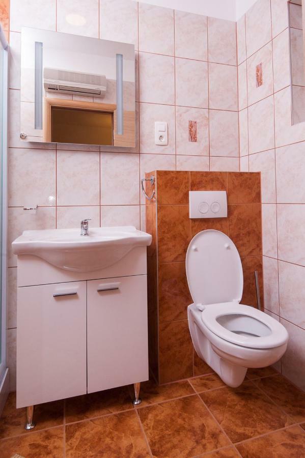 Apartmani Galija 피사크 외부 사진
