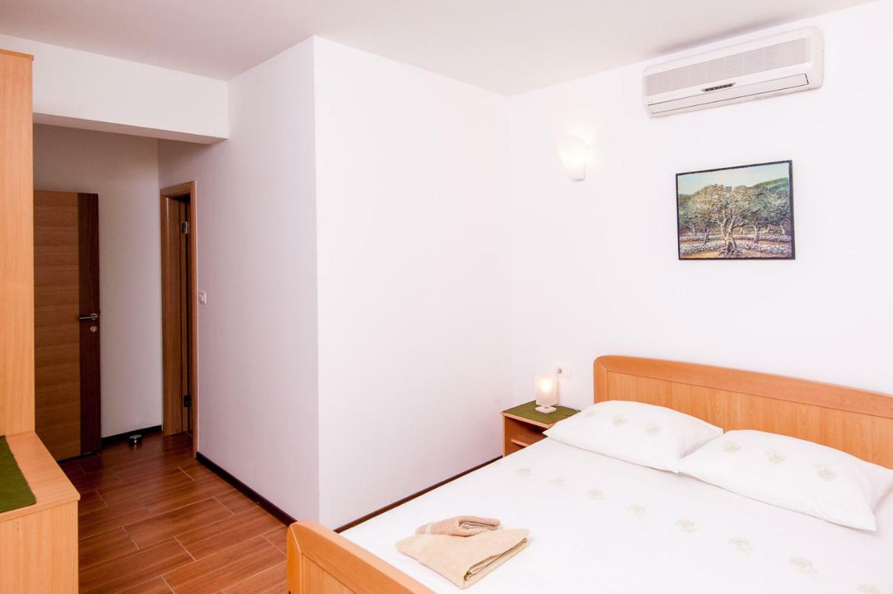 Apartmani Galija 피사크 외부 사진