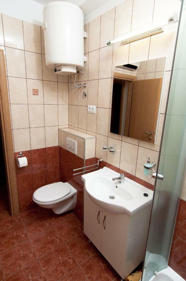 Apartmani Galija 피사크 외부 사진