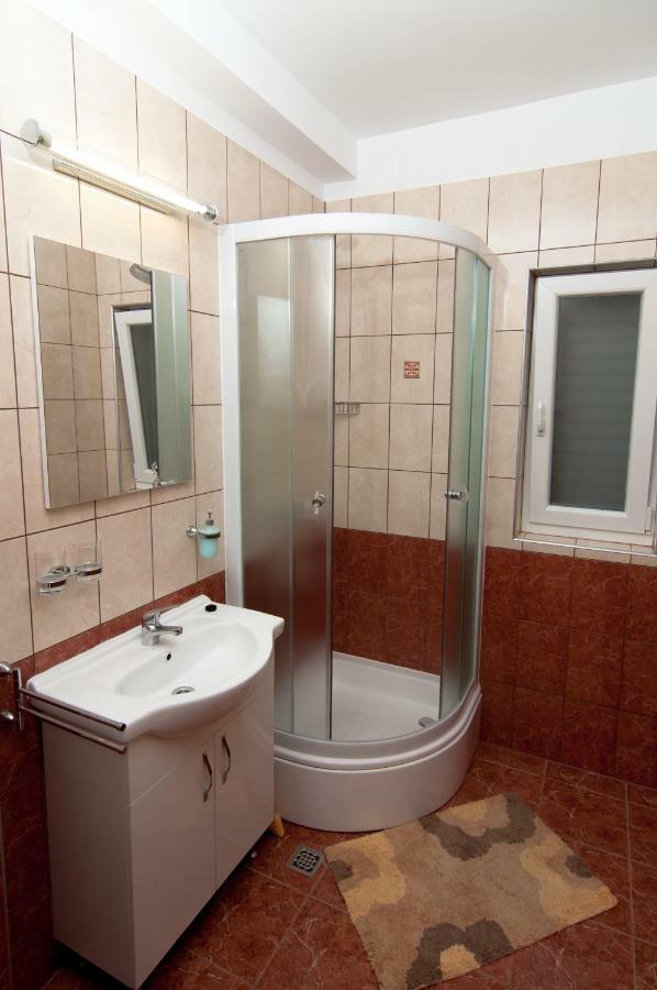 Apartmani Galija 피사크 외부 사진